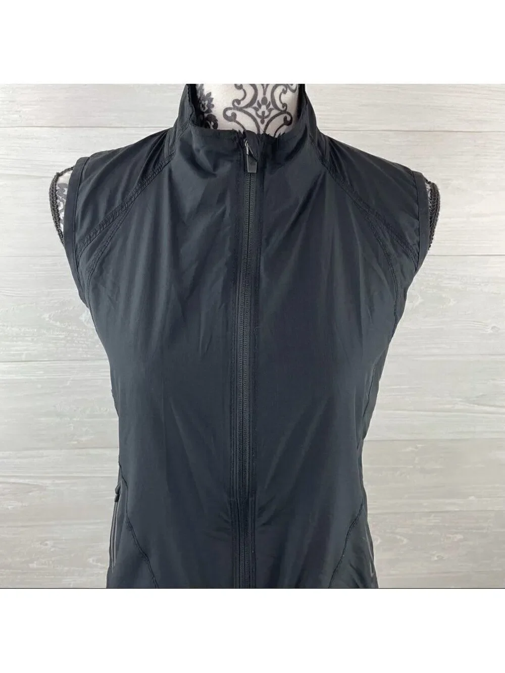 Athleta Jammin Run Mesh Vest